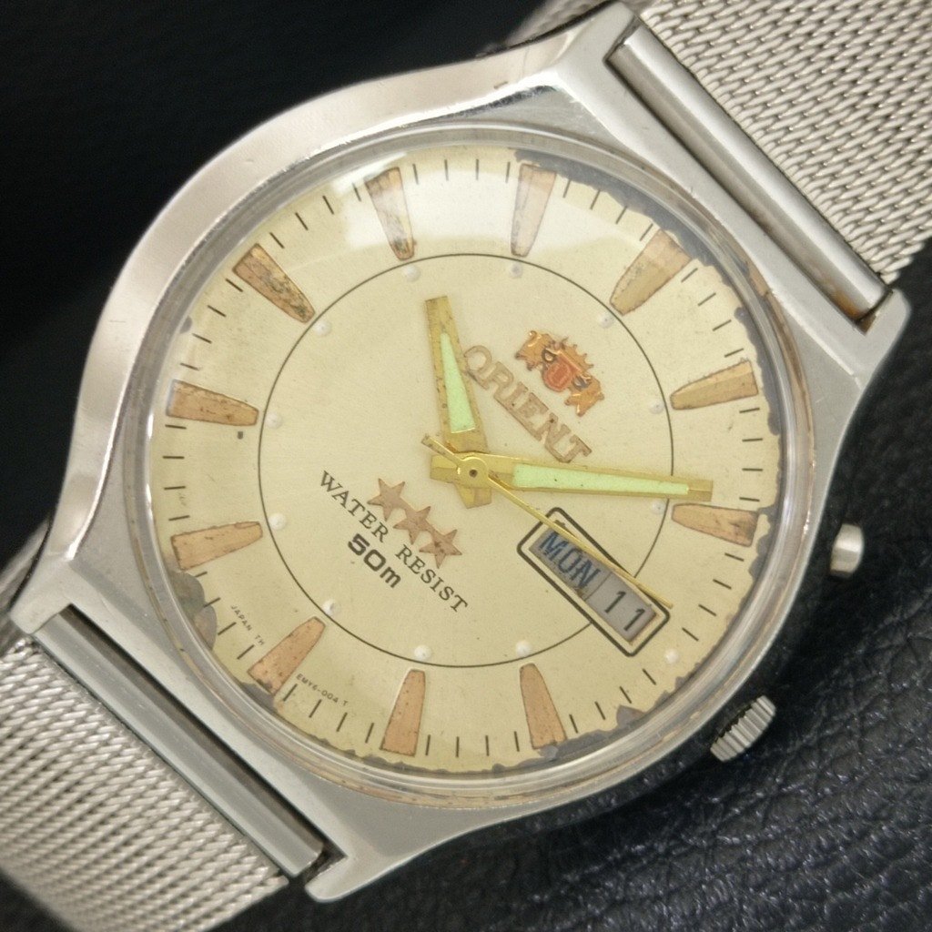 Vintage 1992 Orient Automatic Mens Silver Watch WDaydate  Gold Accents